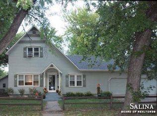 205 E 5th St, Solomon, KS 67480