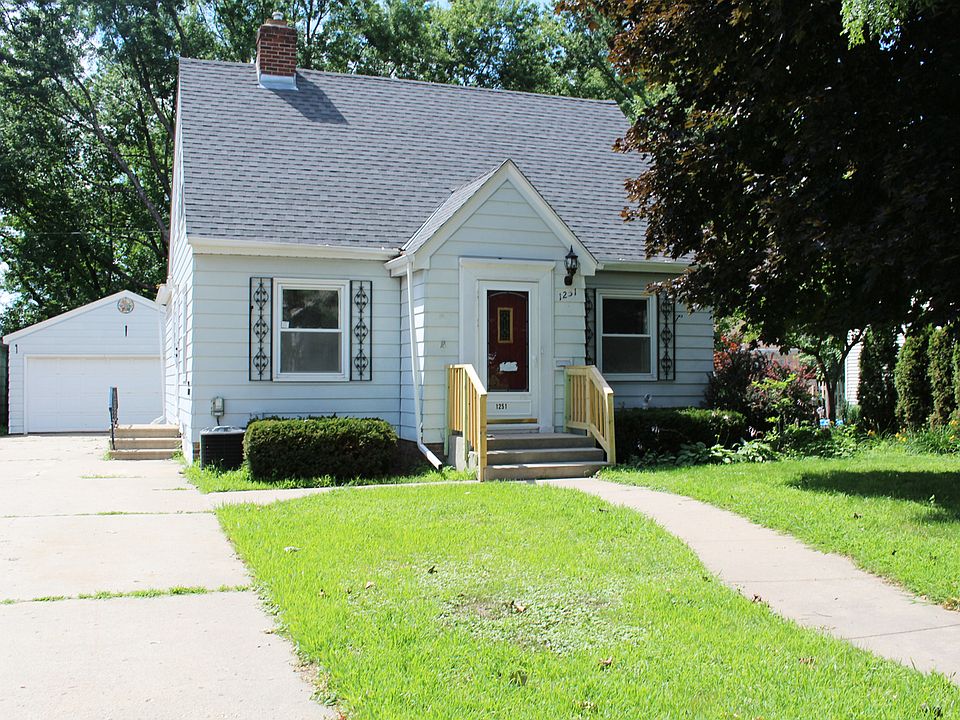 1st image of 1251 Kennard St