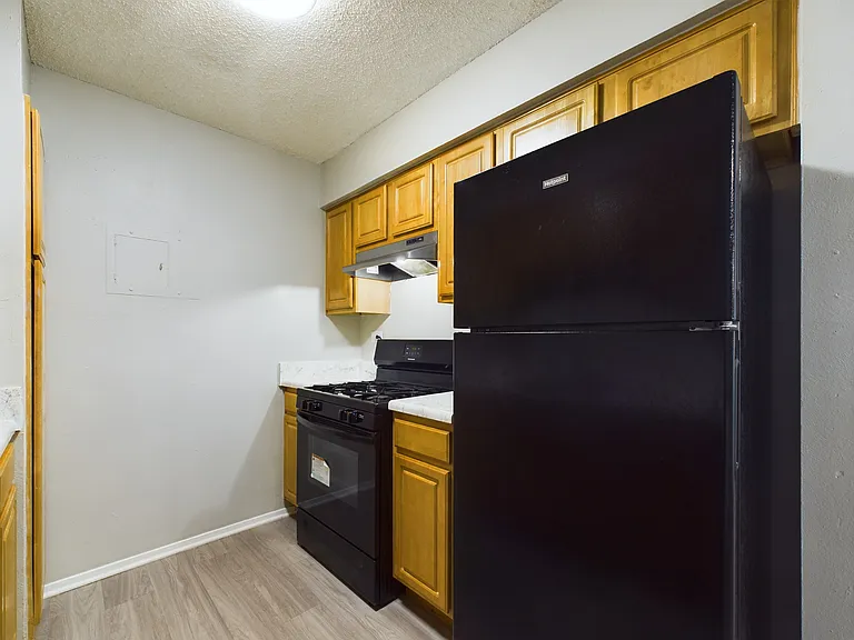Northwood Apartments — Photo 10