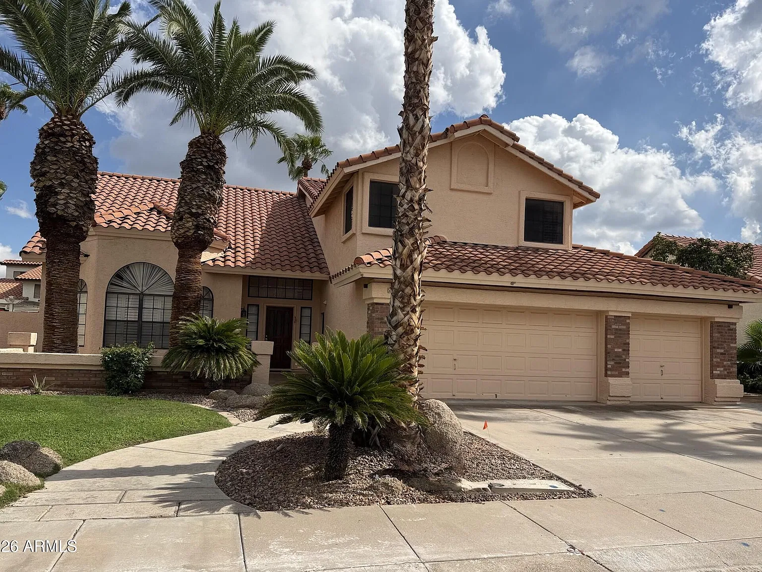 5 bed, 3.5 bath, 2946 sqft, $3,200 — Photo 2