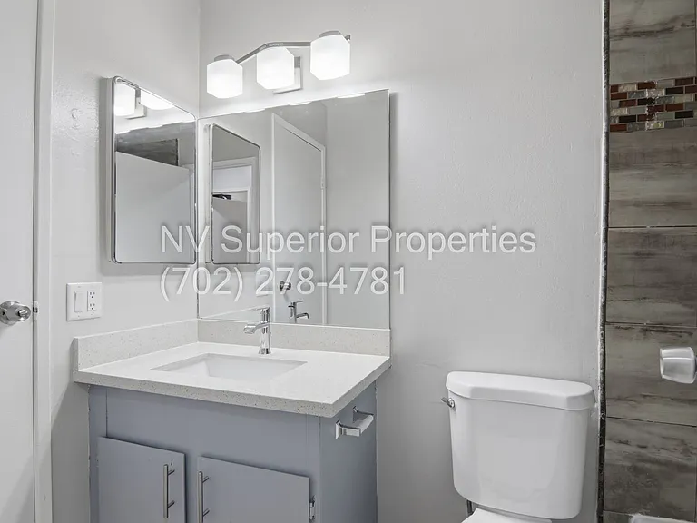 2274 E Desert Inn Rd — Photo 25