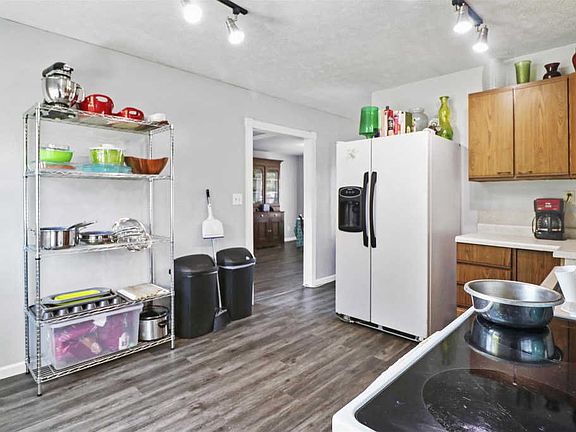 5th image of 729 Shakamak Ct