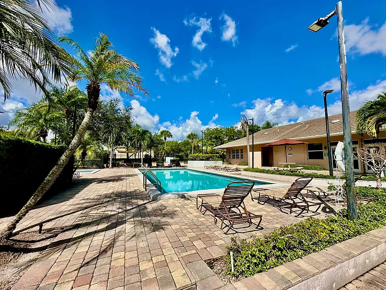 640 Cypress Club Way #G — Photo 16