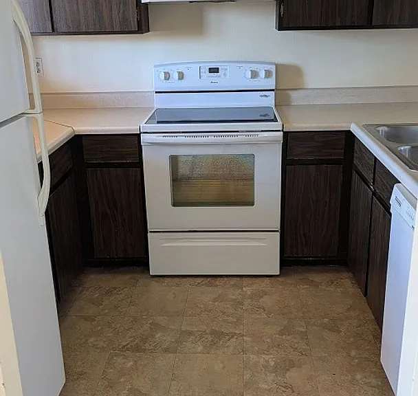 1625 W Elizabeth St #D6 — Photo 3
