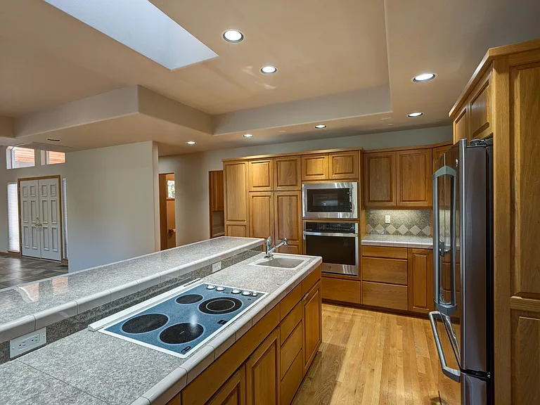 2759 NW Champion Cir — Photo 17