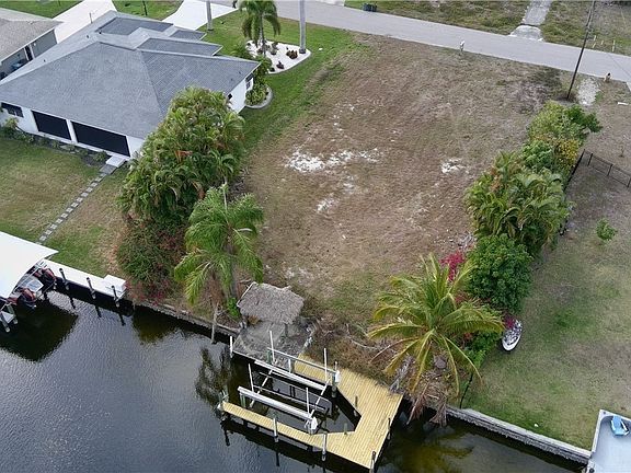 5th image of 4819 SW 2nd Ave
