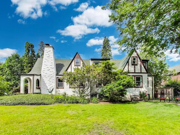 653 Blackstone Pl, Highland Park, IL 60035