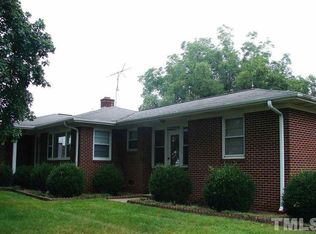 2003 E Hanford Rd, Burlington, NC 27215