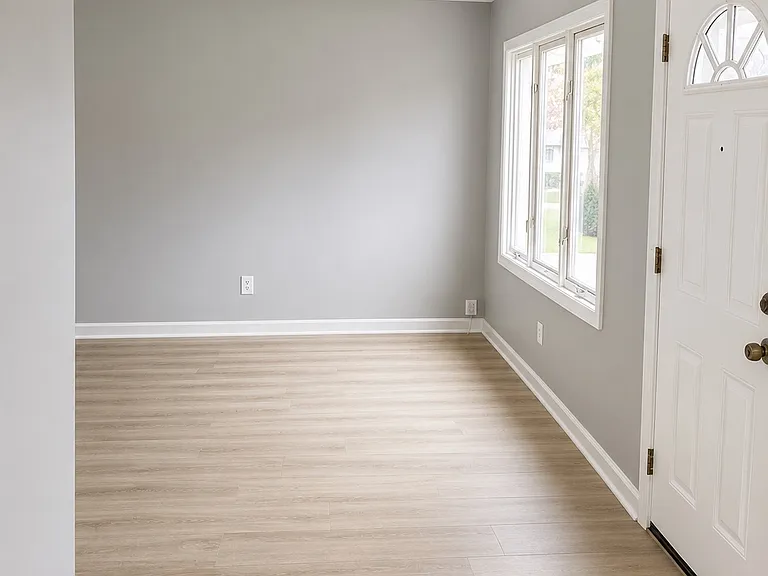 7060 Victory Ave — Photo 5