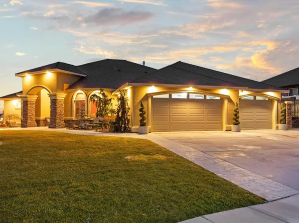 4721 Indian Ridge Dr, Pasco, WA 99301