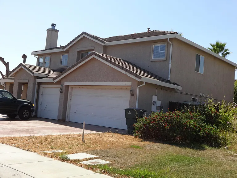 2145 Moore Dr — Photo 5