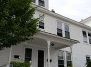 2 Franklin St APT B, Easthampton, MA 01027