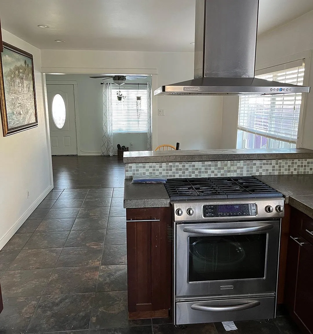 224 Edward Ave — Photo 3