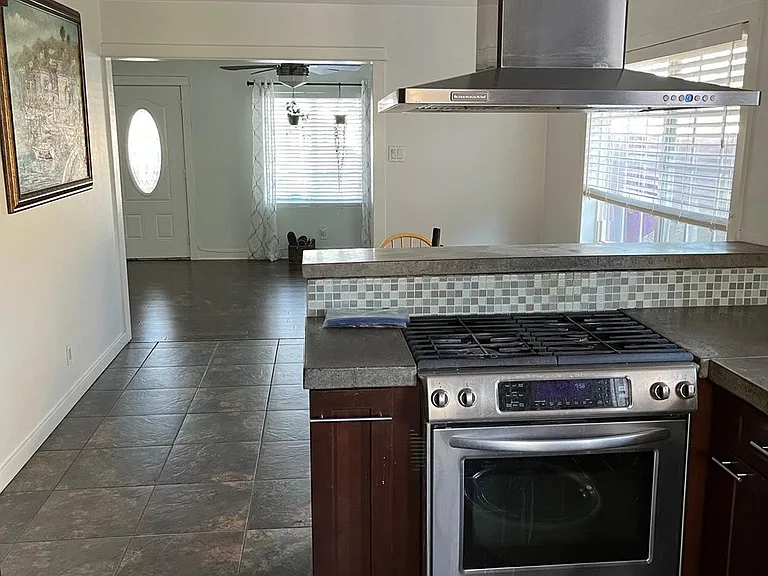 224 Edward Ave — Photo 3