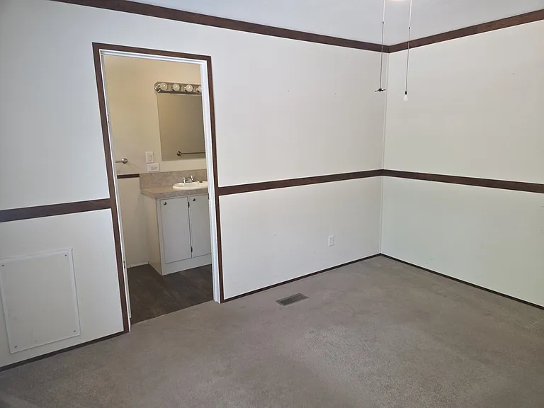 1040 Short Cut Rd — Photo 13