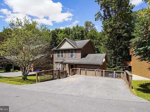 2nd image of 10782 Forest Edge Cir