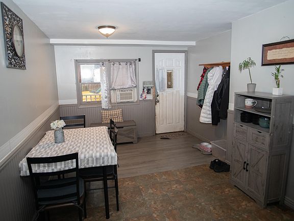 3rd image of 3649 Coit Ave NE