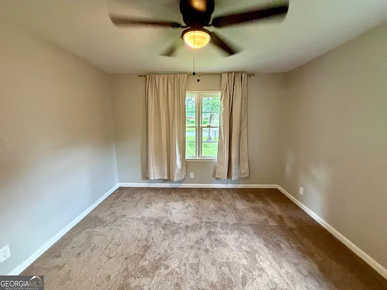 2442 Antwerp Dr SE — Photo 16