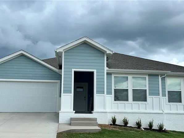 2627 N Snowball Dr, Fayetteville, AR 72704