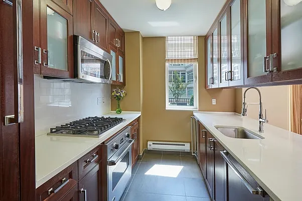 Rented by Brown Harris Stevens | media 6