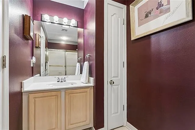 1005 Saint Julien Dr — Photo 12