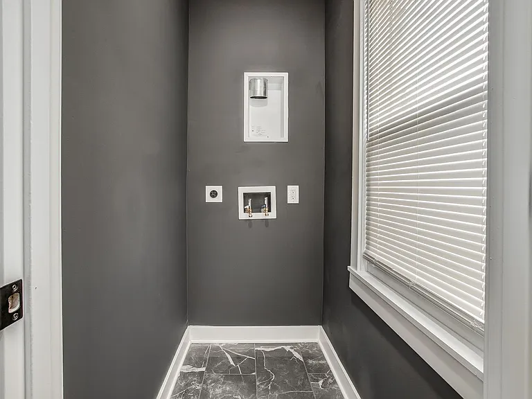 4421 Bellefontaine Ave — Photo 8