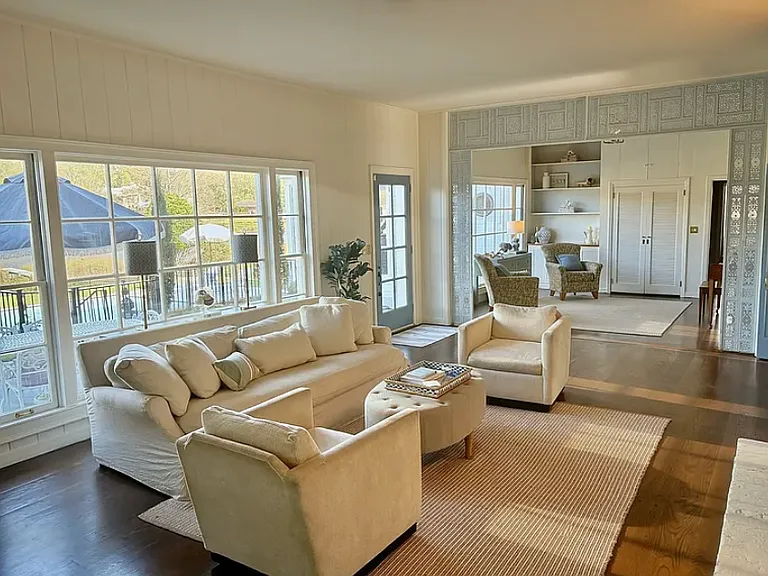 4010 Menendez Dr — Photo 7
