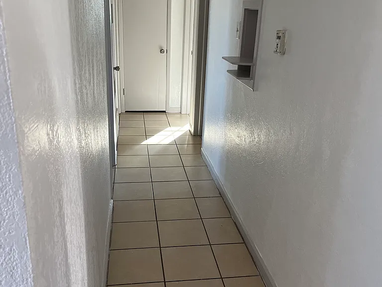 10329 Newcastle Dr — Photo 3