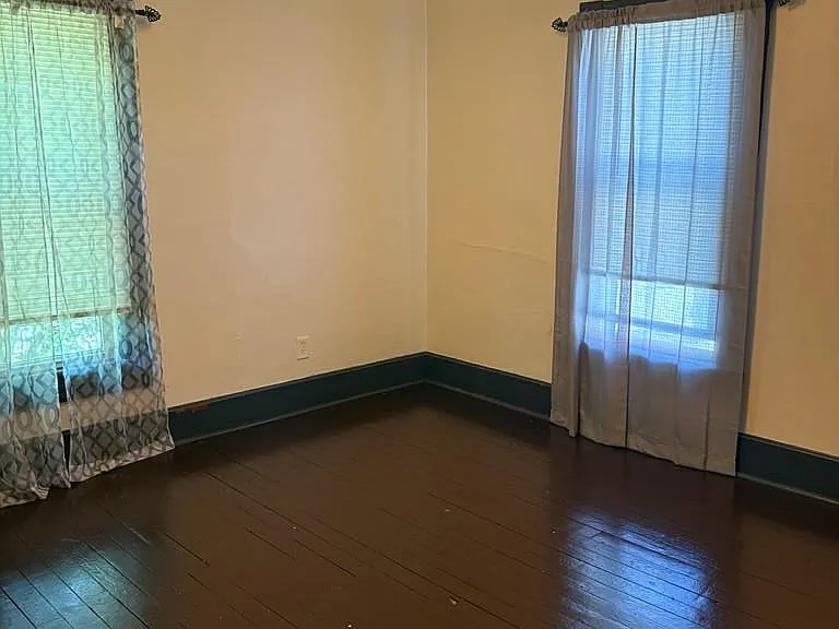 926 Bloom St — Photo 9