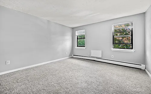 30 Long St Photo 1