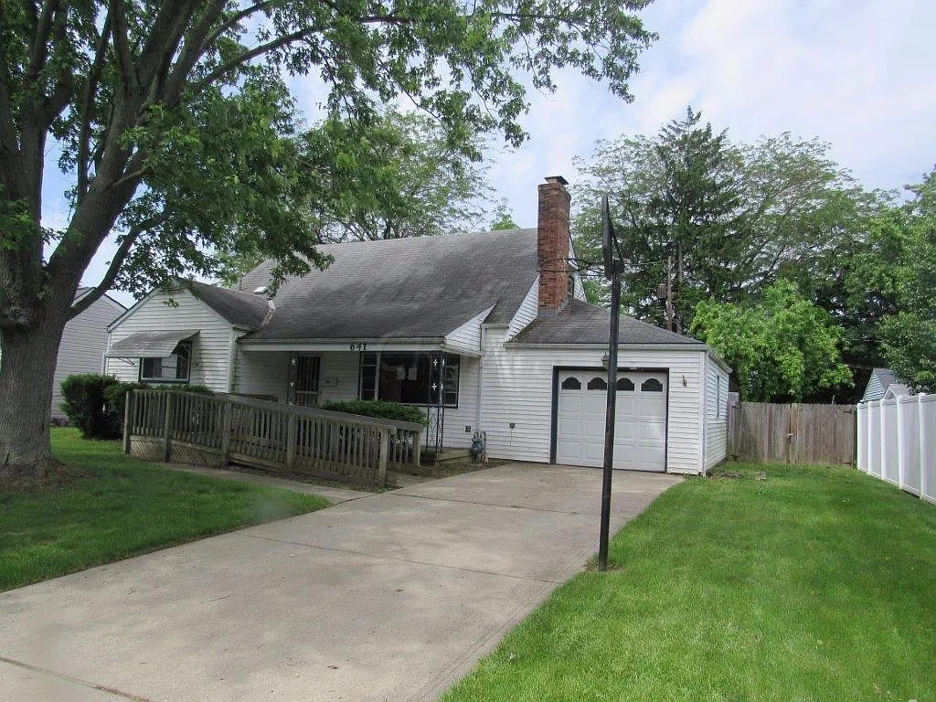 641 Powhatan Ave photo 1