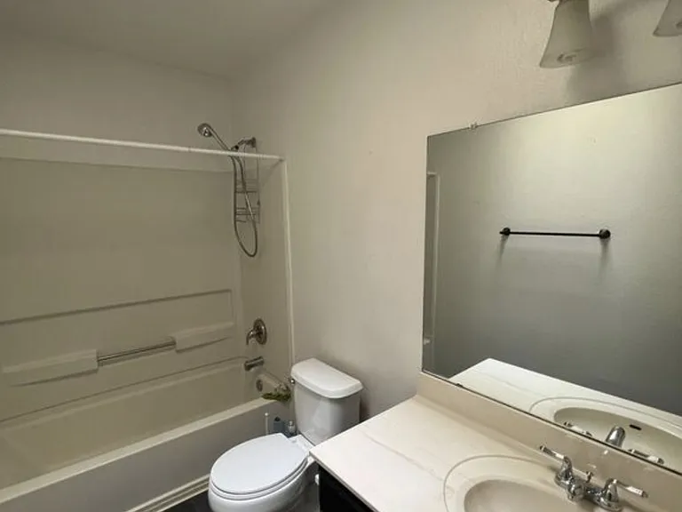 10219 Andalusian Ave SW — Photo 7