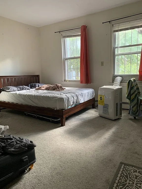 3 bed, 1.0 bath, $5,100 — Photo 2