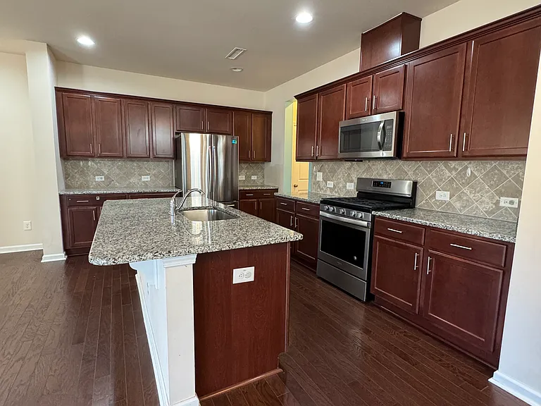 814 Bristol Bridge Dr — Photo 5
