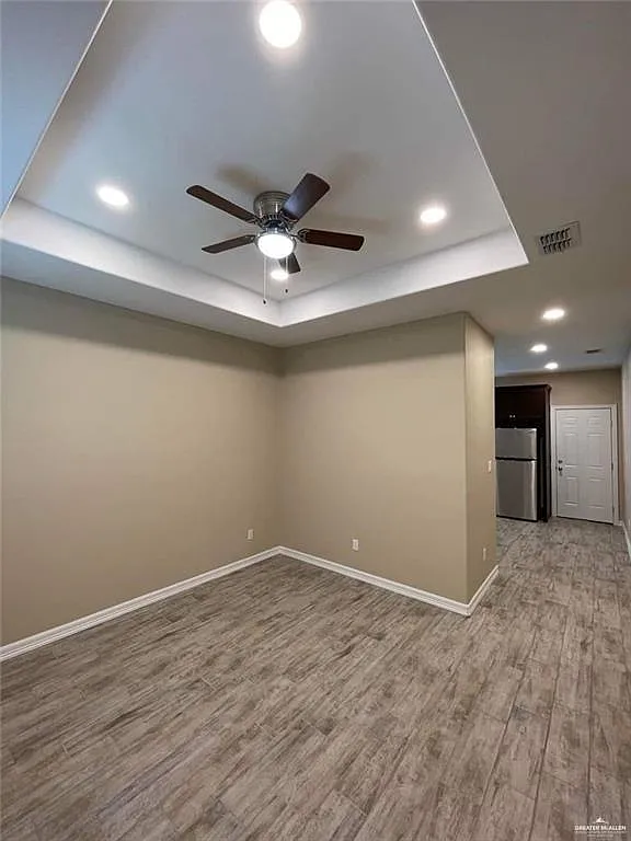 1008 W Kohala Ave — Photo 2