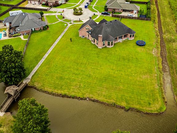 5th image of 285 Lake Penchant Ct