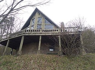 155 Wallen Ln E, Thorn Hill, TN 37881