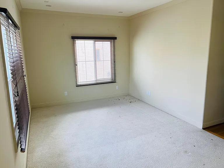 330 N Orange Grove Ave #1/2 — Photo 32