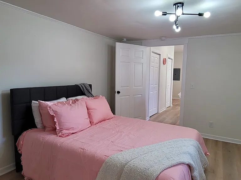 426 W King St #A — Photo 7