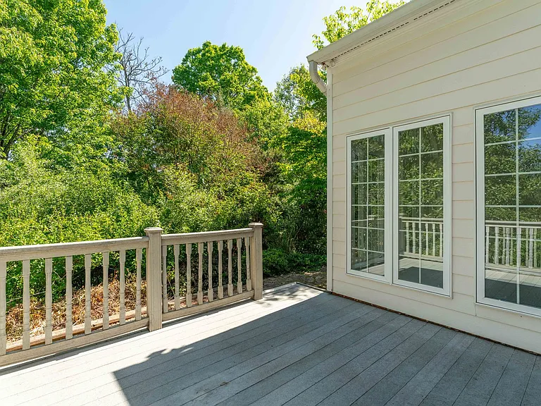 4990 Lake Tree Ln — Photo 21