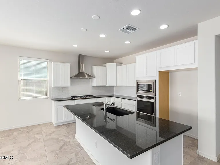 8529 S 67th Dr — Photo 19