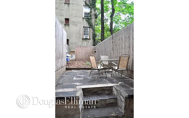 Rented by Douglas Elliman | media 33