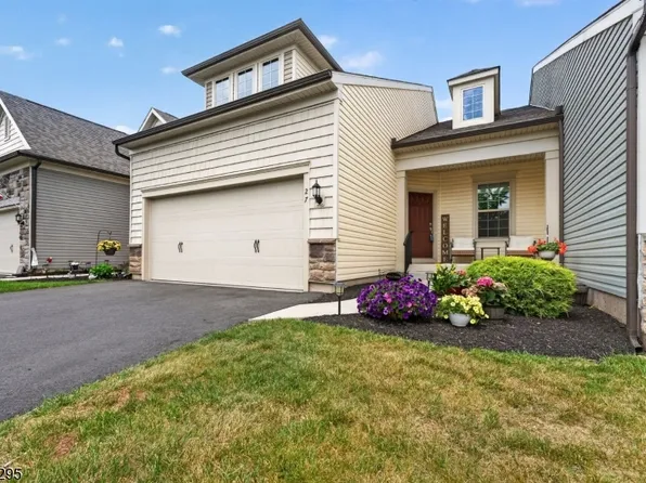 27 Redmon Road, Raritan Twp., NJ 08822