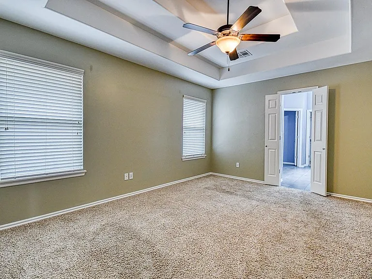 19208 Greenery Ln — Photo 23