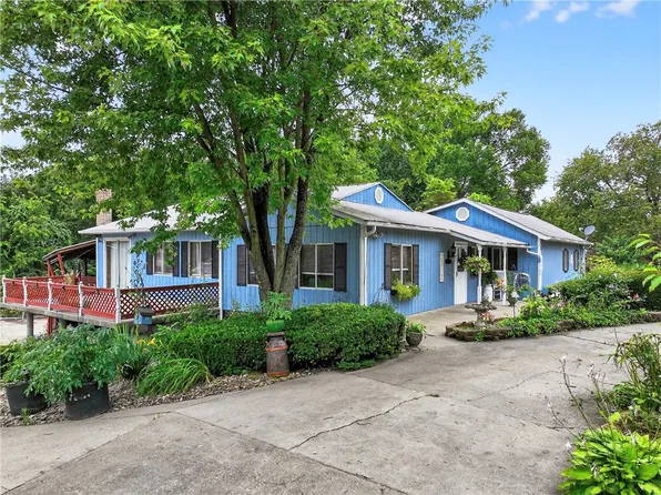 2345 Tuscarawas Rd, Beaver, PA 15009