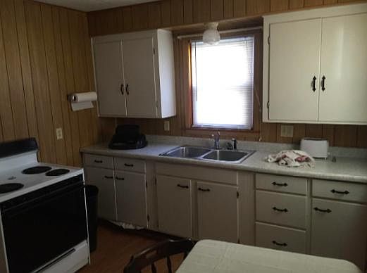 1st image of 205 W 40th St