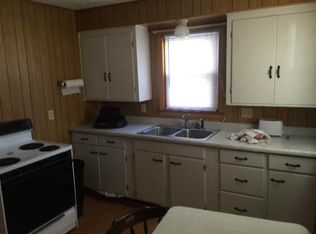 205 W 40th St, Shadyside, OH