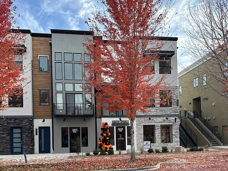 5825 W Hidden Springs Dr #200 — Photo 2