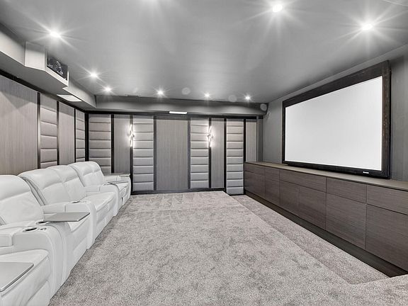 3rd image of 19787 Oakbrook Circle