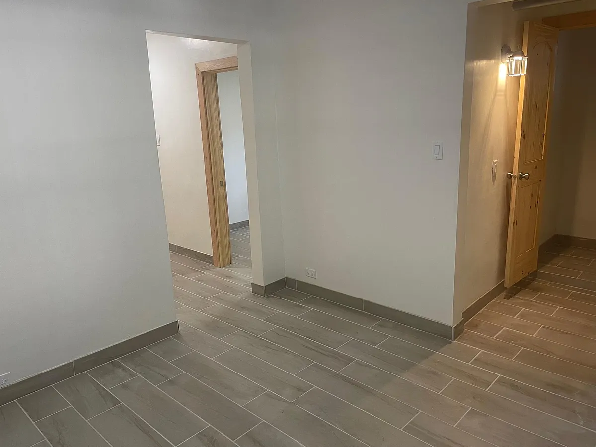 Building Photo - 2909 W 24th Blvd #G